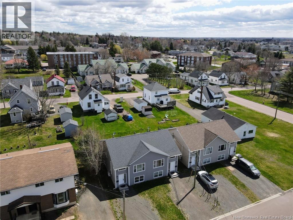 Photo 11 of 33 35 Barnaby Street, Moncton NB