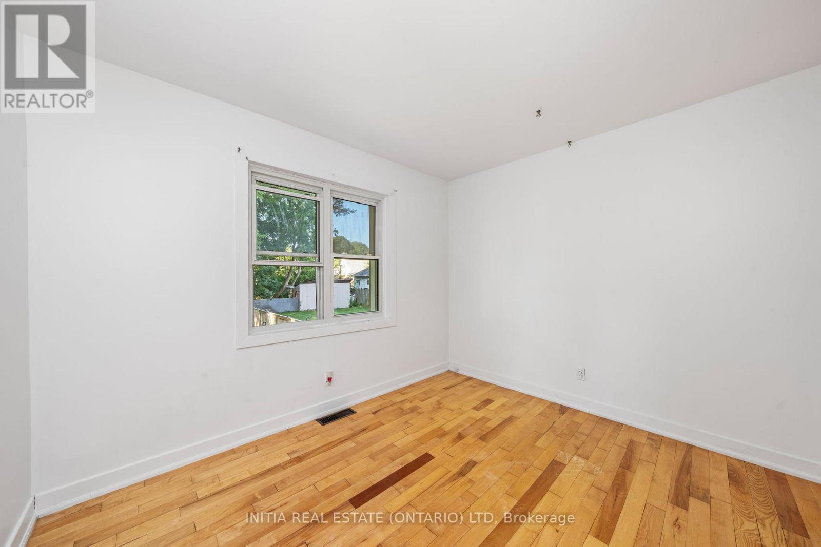 Photo 18 of 730 Talfourd Street, Sarnia ON