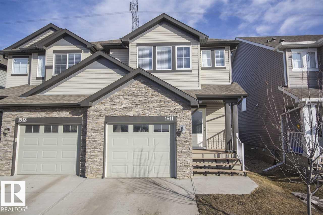 Photo 9 of 1911 28 St Nw, Edmonton AB