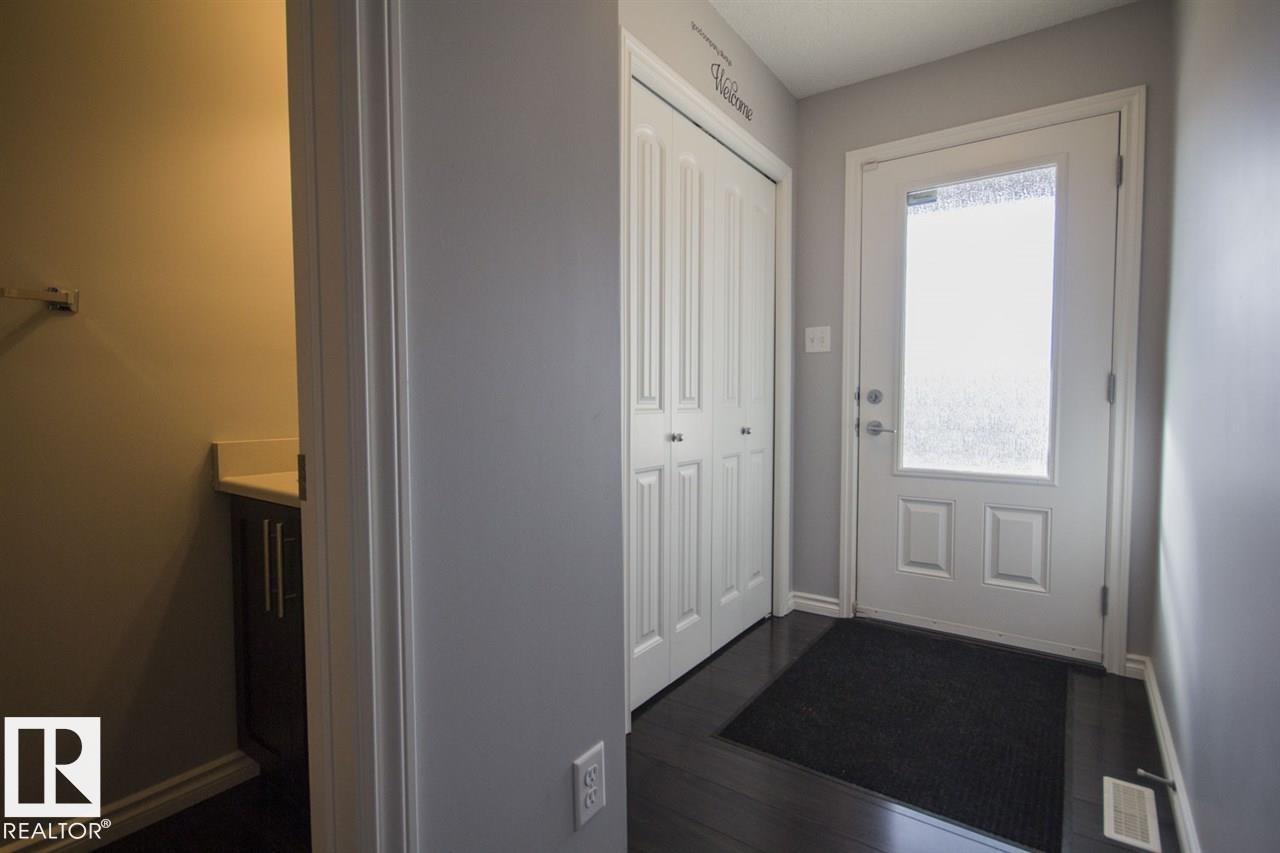 Photo 3 of 1911 28 St Nw, Edmonton AB