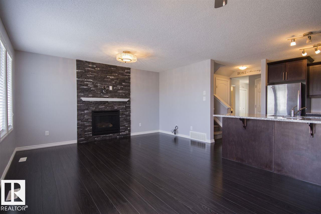 Photo 6 of 1911 28 St Nw, Edmonton AB
