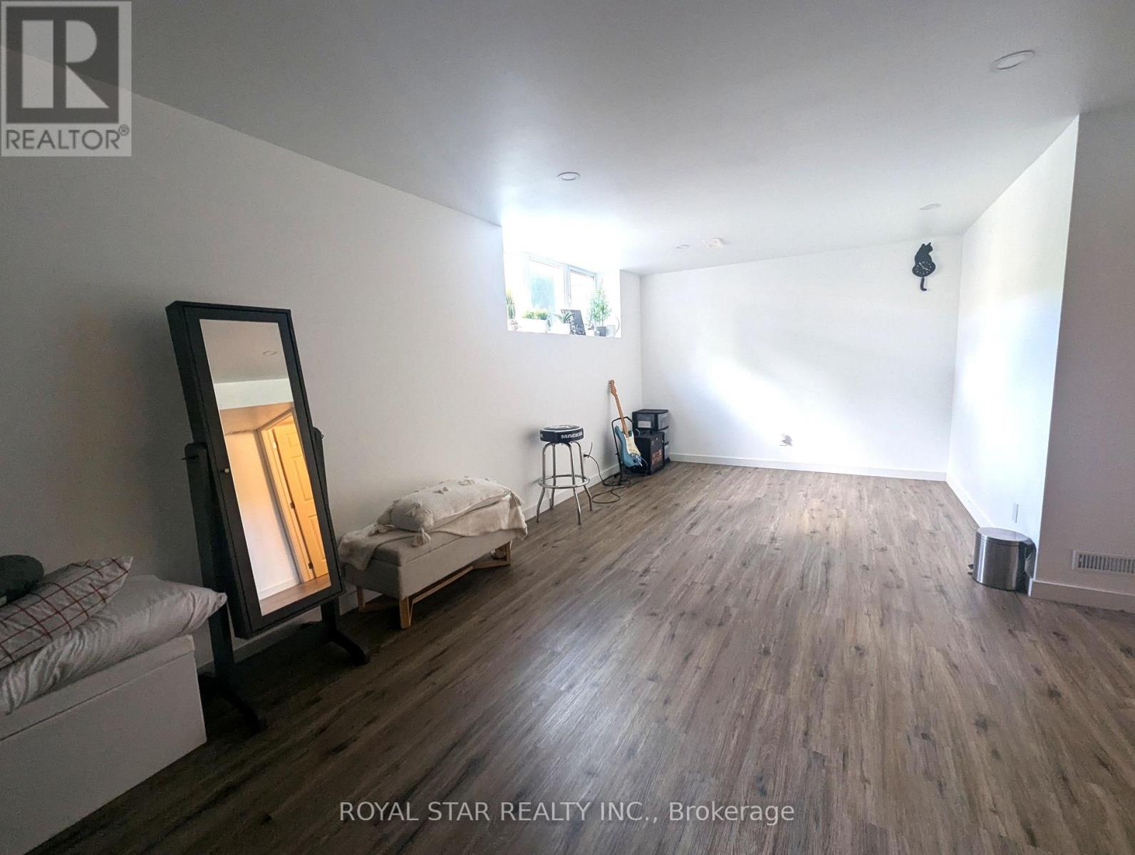 Photo 4 of 767 Maloja Way, Ottawa ON
