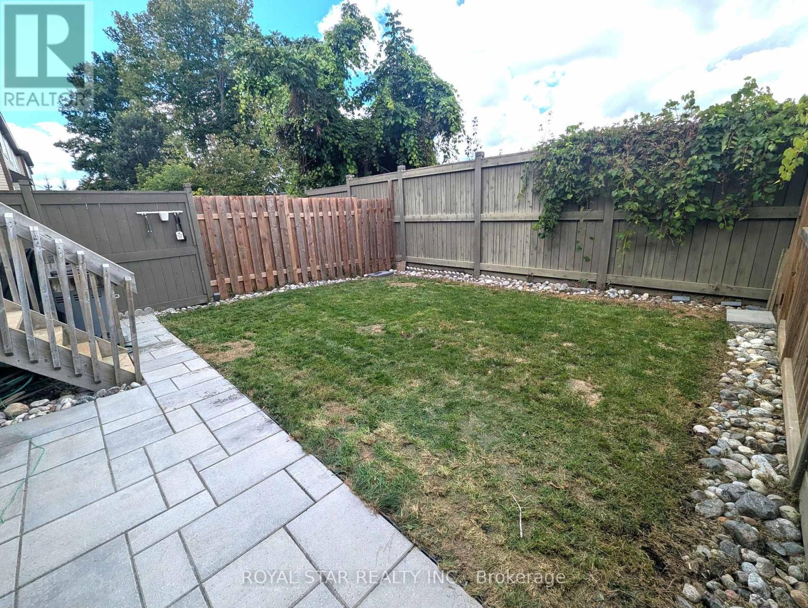 Photo 15 of 767 Maloja Way, Ottawa ON