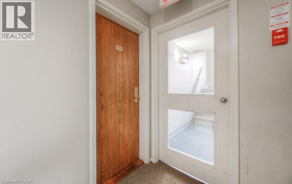 Photo 4 of 565 Greenfield Avenue Unit 703, Kitchener ON