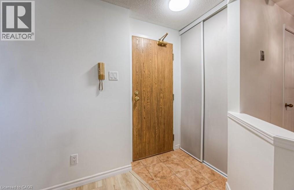 Photo 12 of 565 Greenfield Avenue Unit 703, Kitchener ON