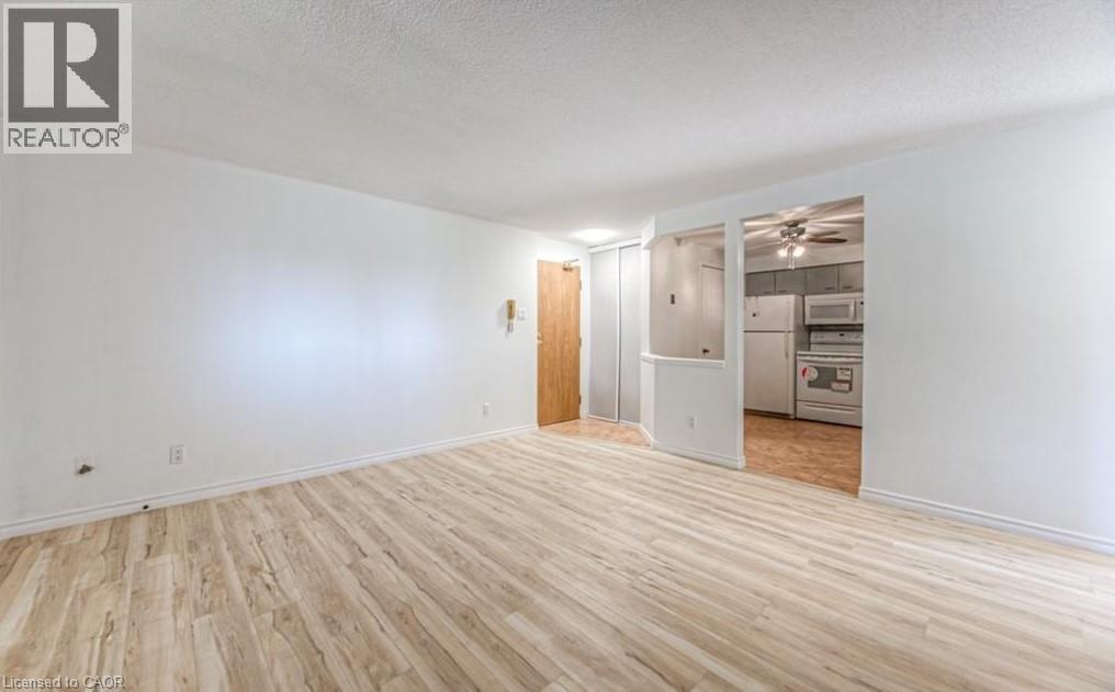 Photo 14 of 565 Greenfield Avenue Unit 703, Kitchener ON