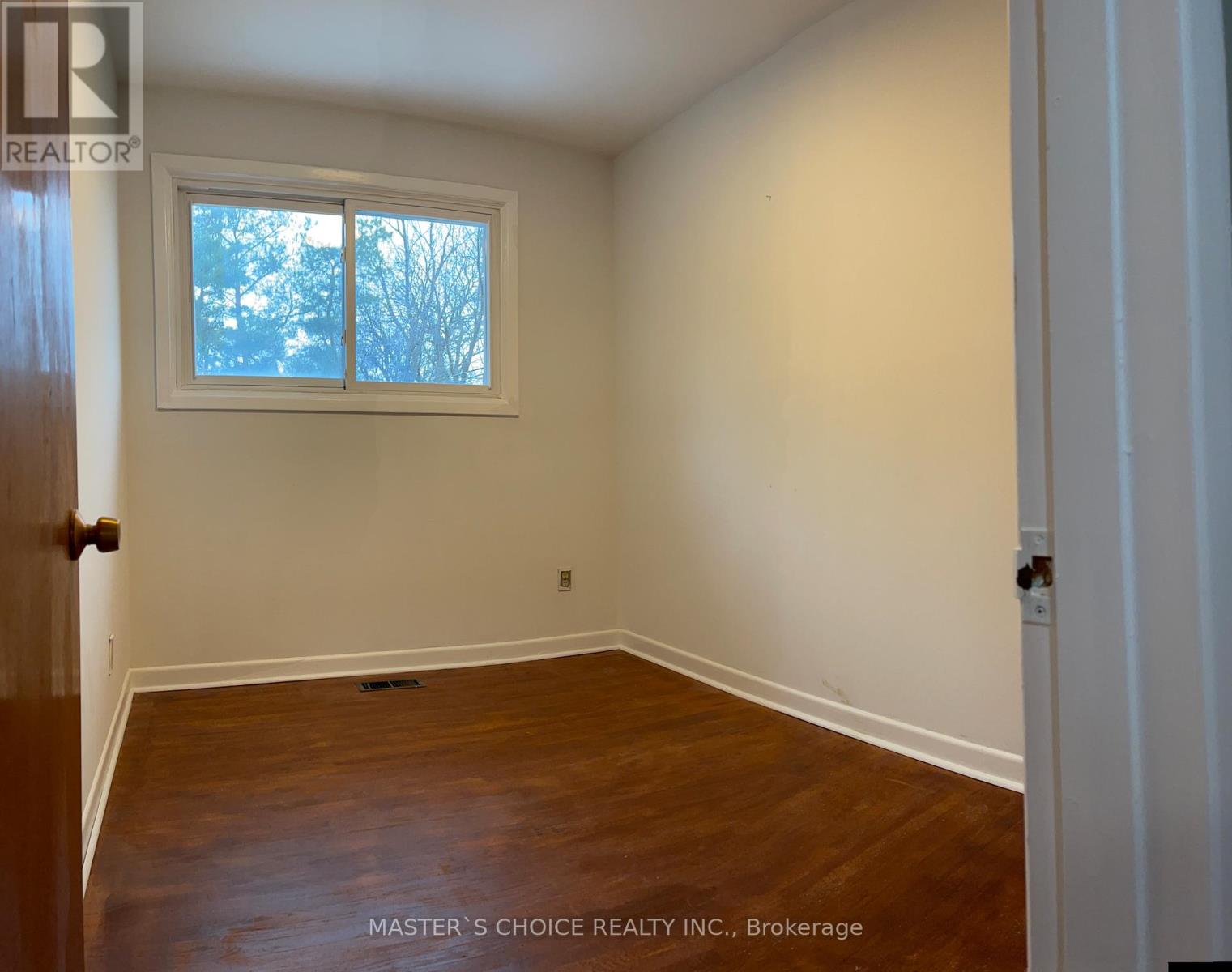 Photo 11 of 166 Roywood Drive, Toronto ON