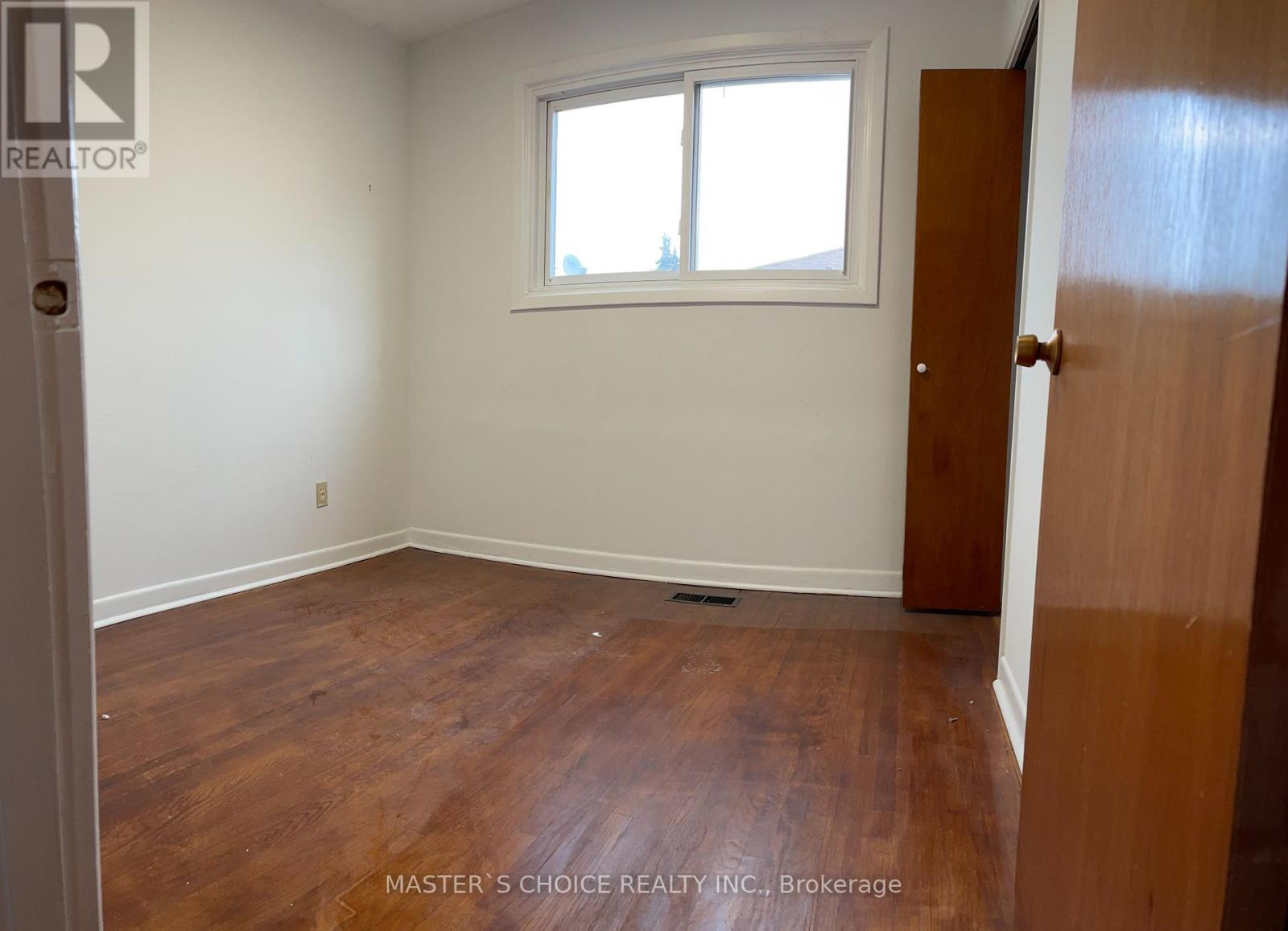 Photo 8 of 166 Roywood Drive, Toronto ON