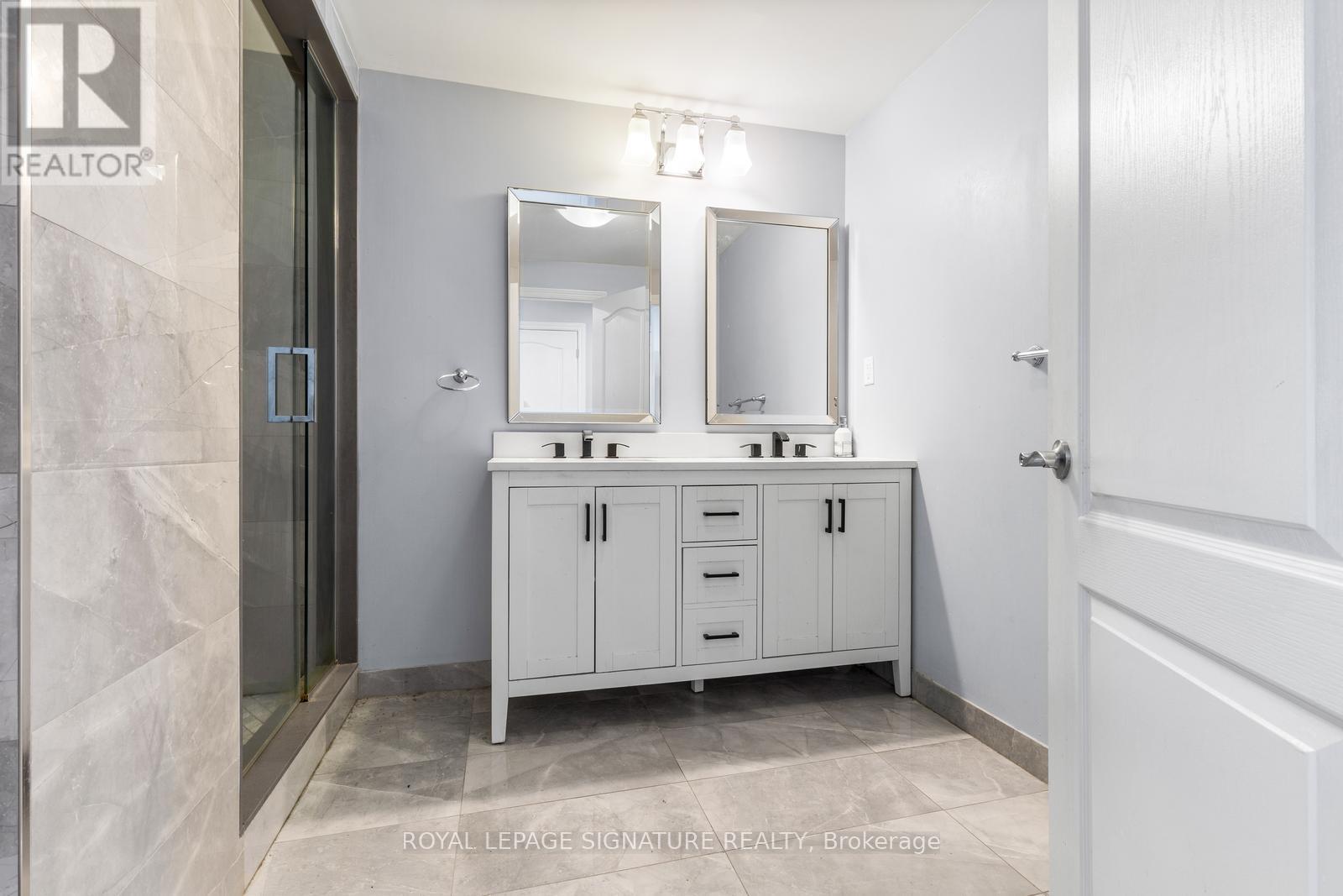 Photo 9 of 10 Goodhart Crescent, Ajax ON