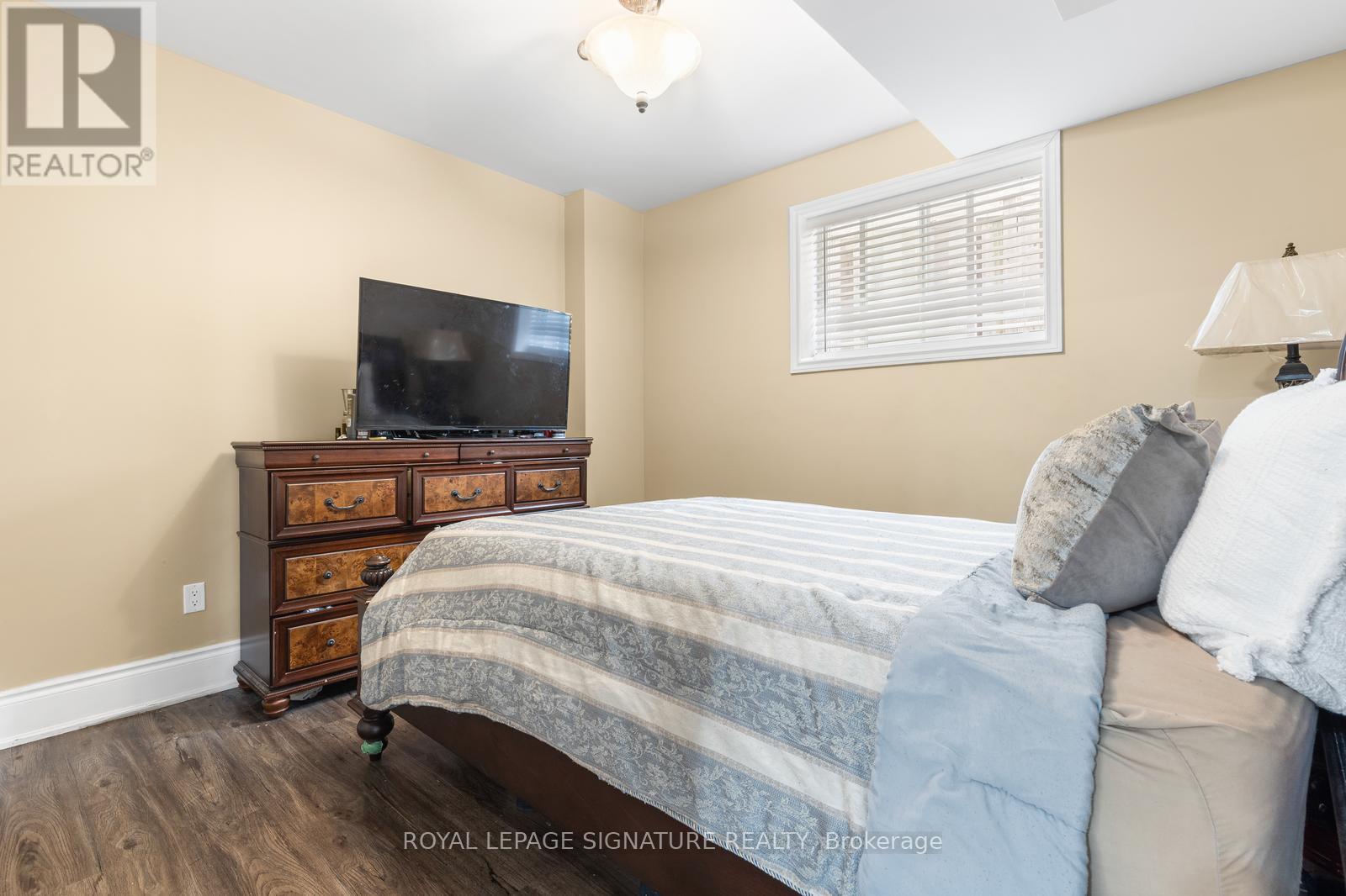 Photo 5 of 10 Goodhart Crescent, Ajax ON