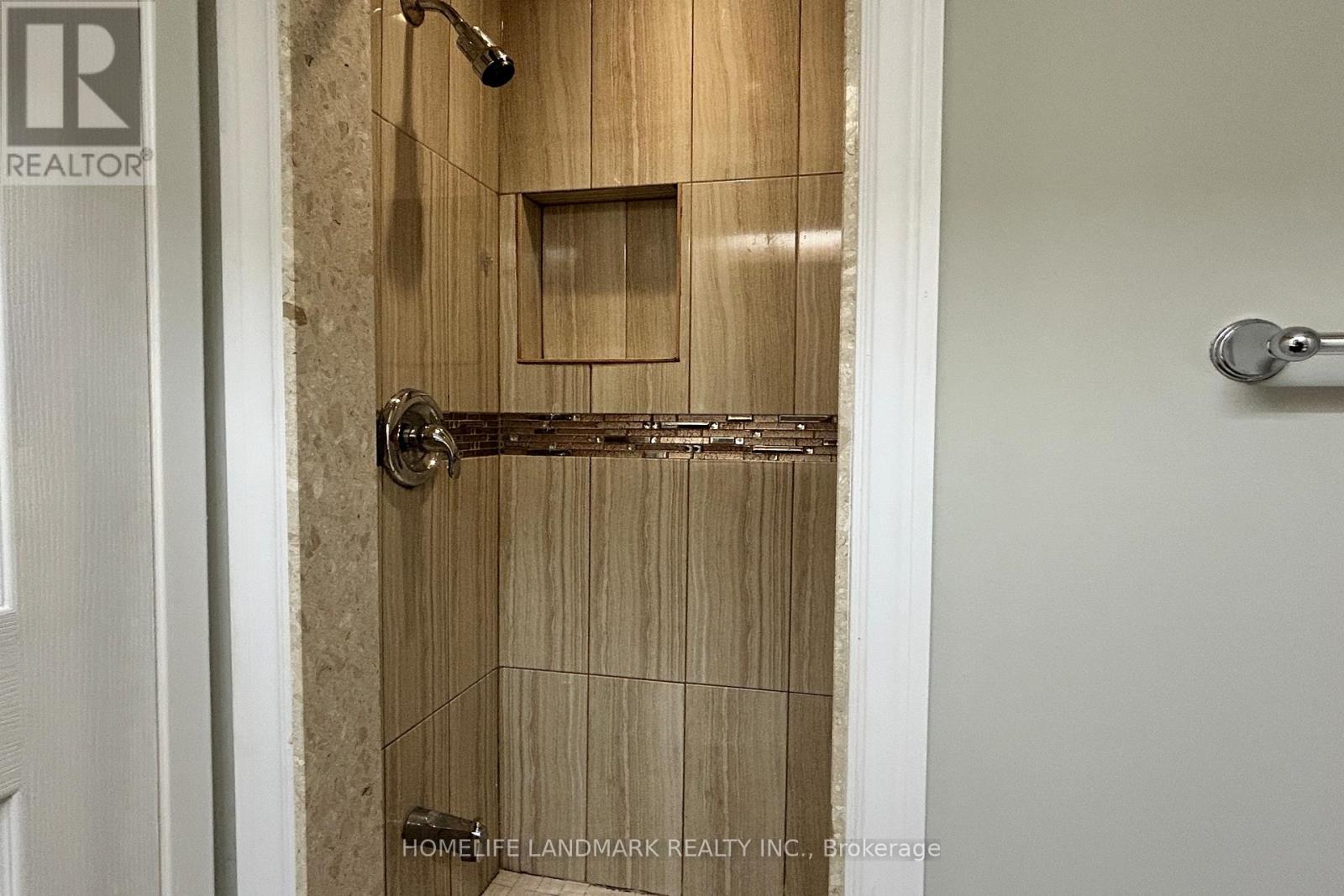 Photo 22 of 111 Drakefield Road, Markham ON