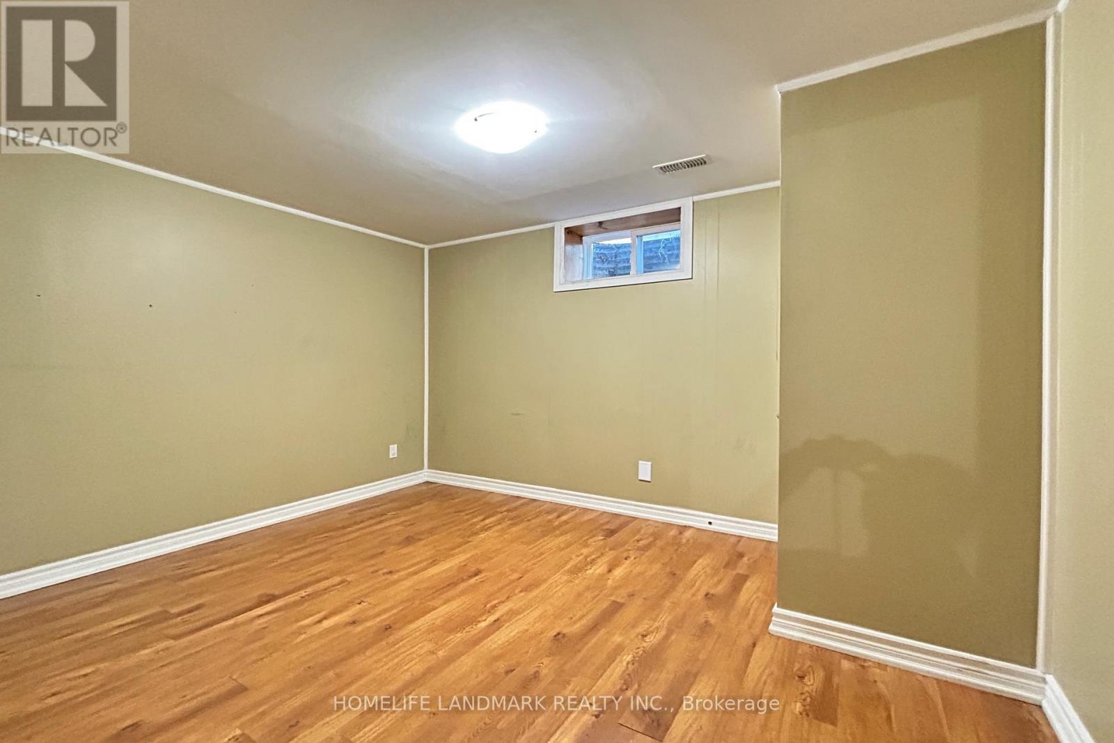 Photo 1 of 111 Drakefield Road, Markham ON