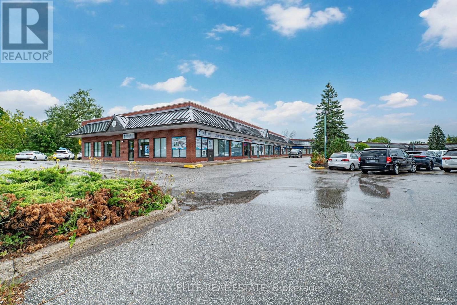 Photo 8 of 210 Memorial Avenue, Orillia ON