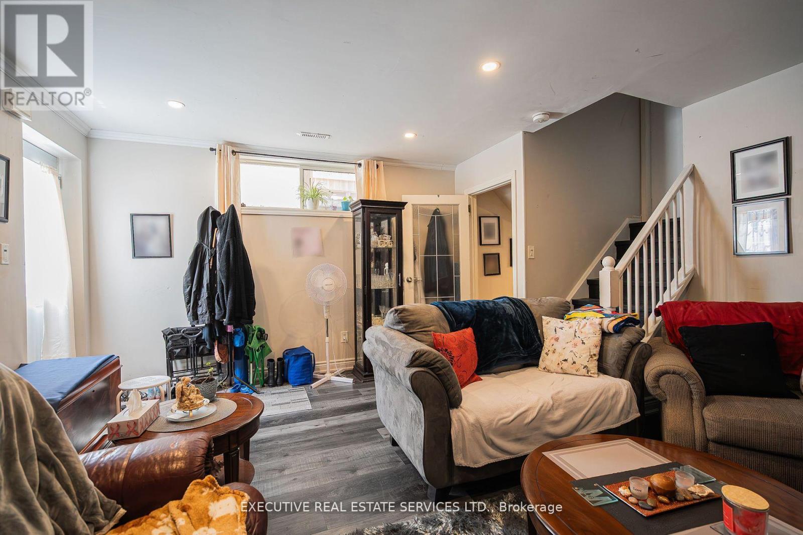 Photo 36 of 4 Simmons Boulevard, Brampton ON