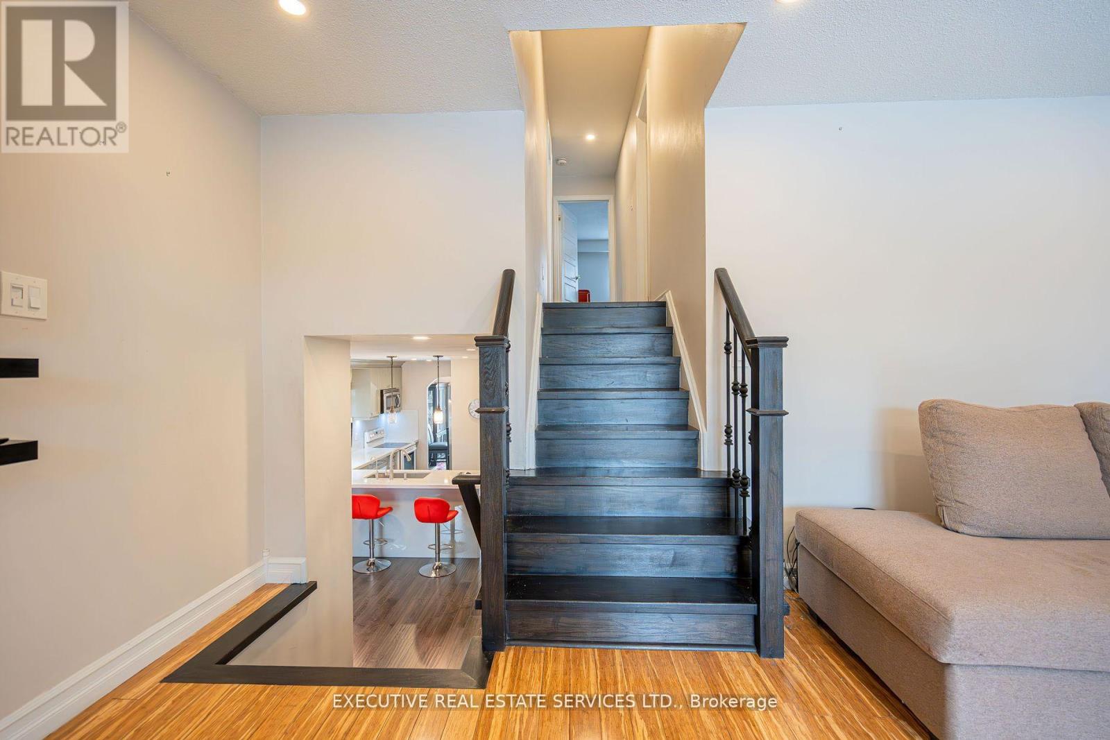 Photo 15 of 4 Simmons Boulevard, Brampton ON