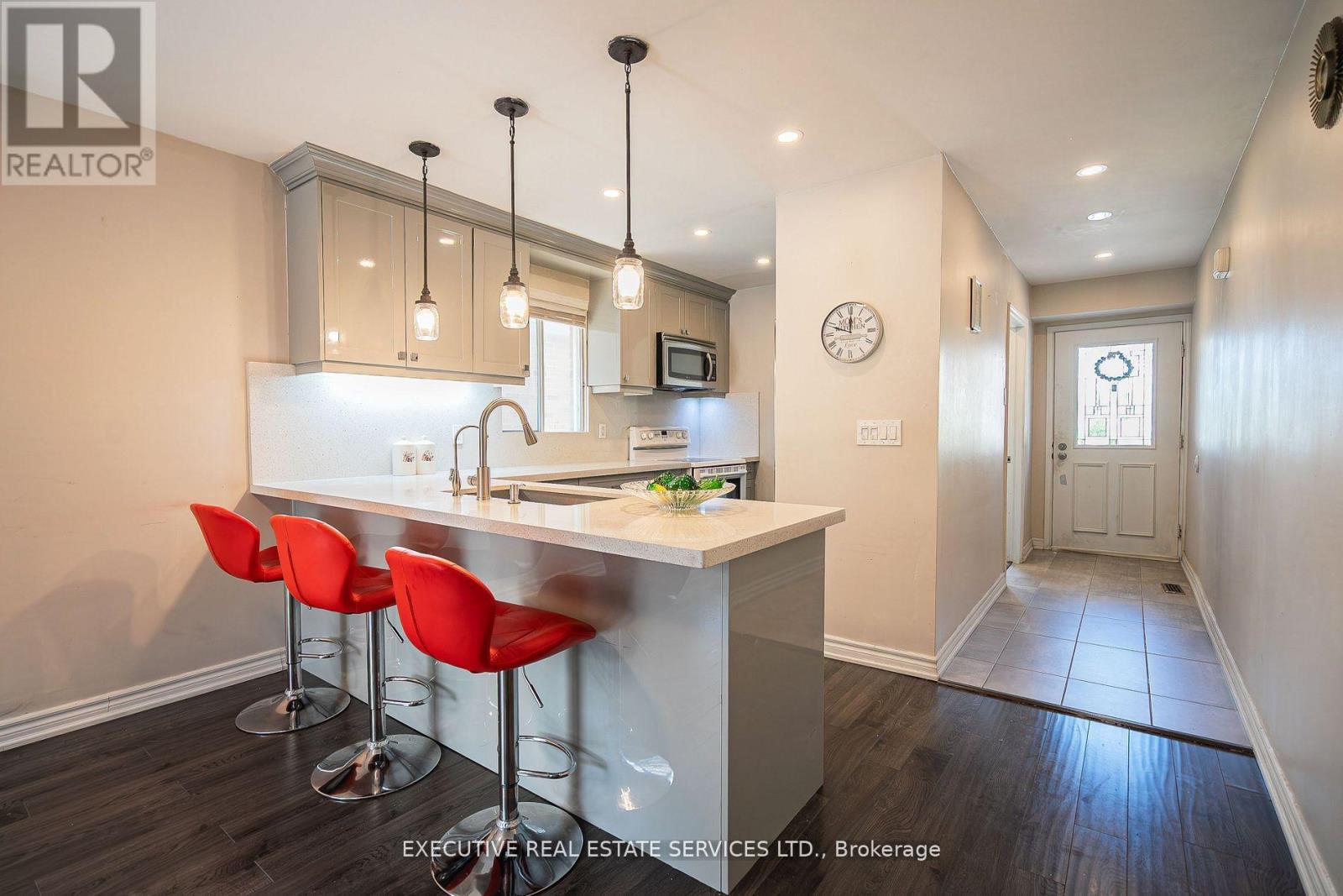 Photo 3 of 4 Simmons Boulevard, Brampton ON