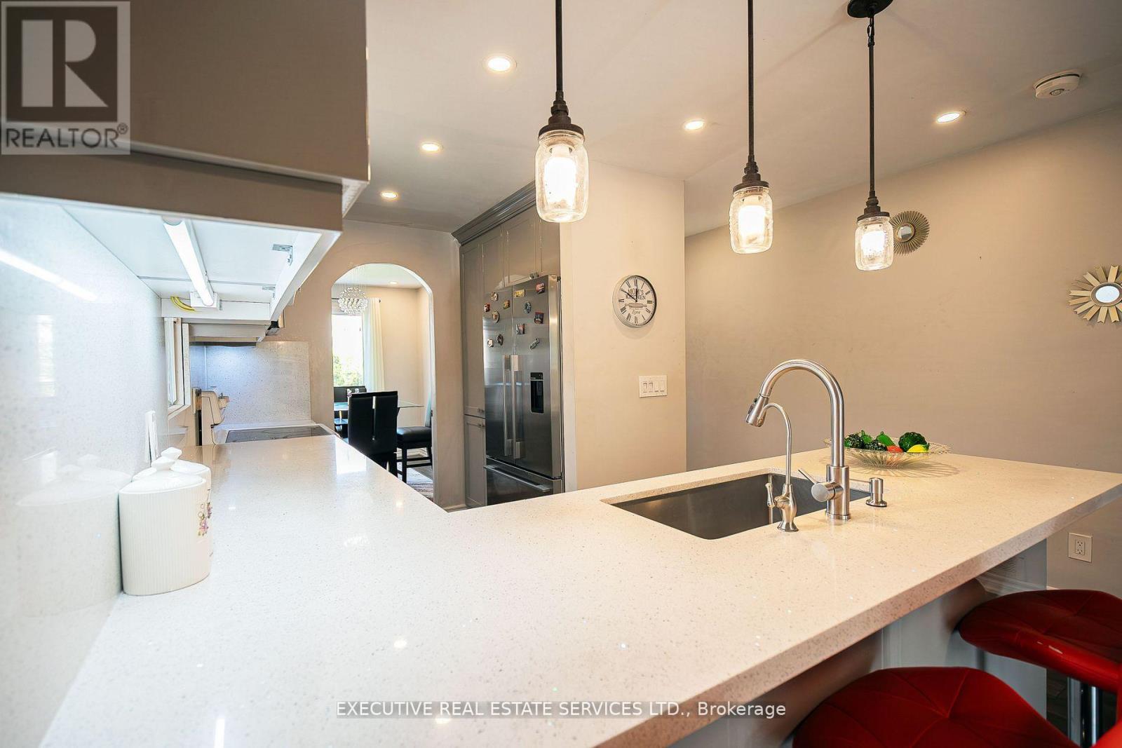 Photo 9 of 4 Simmons Boulevard, Brampton ON