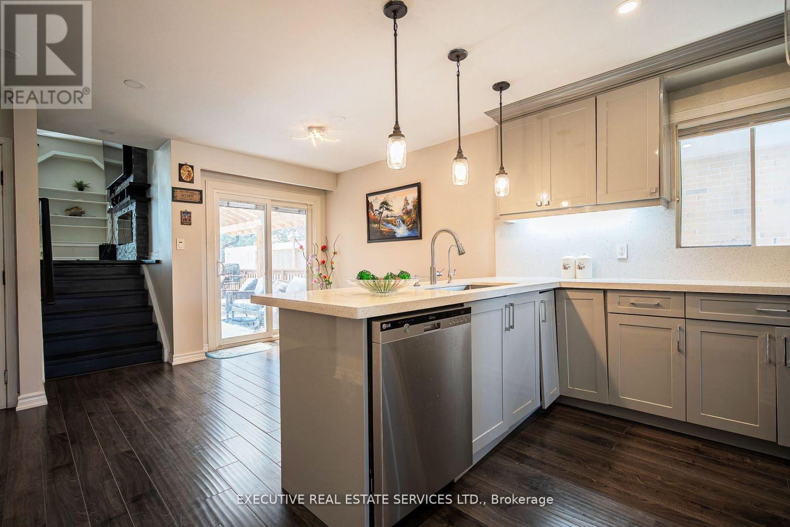 Photo 48 of 4 Simmons Boulevard, Brampton ON