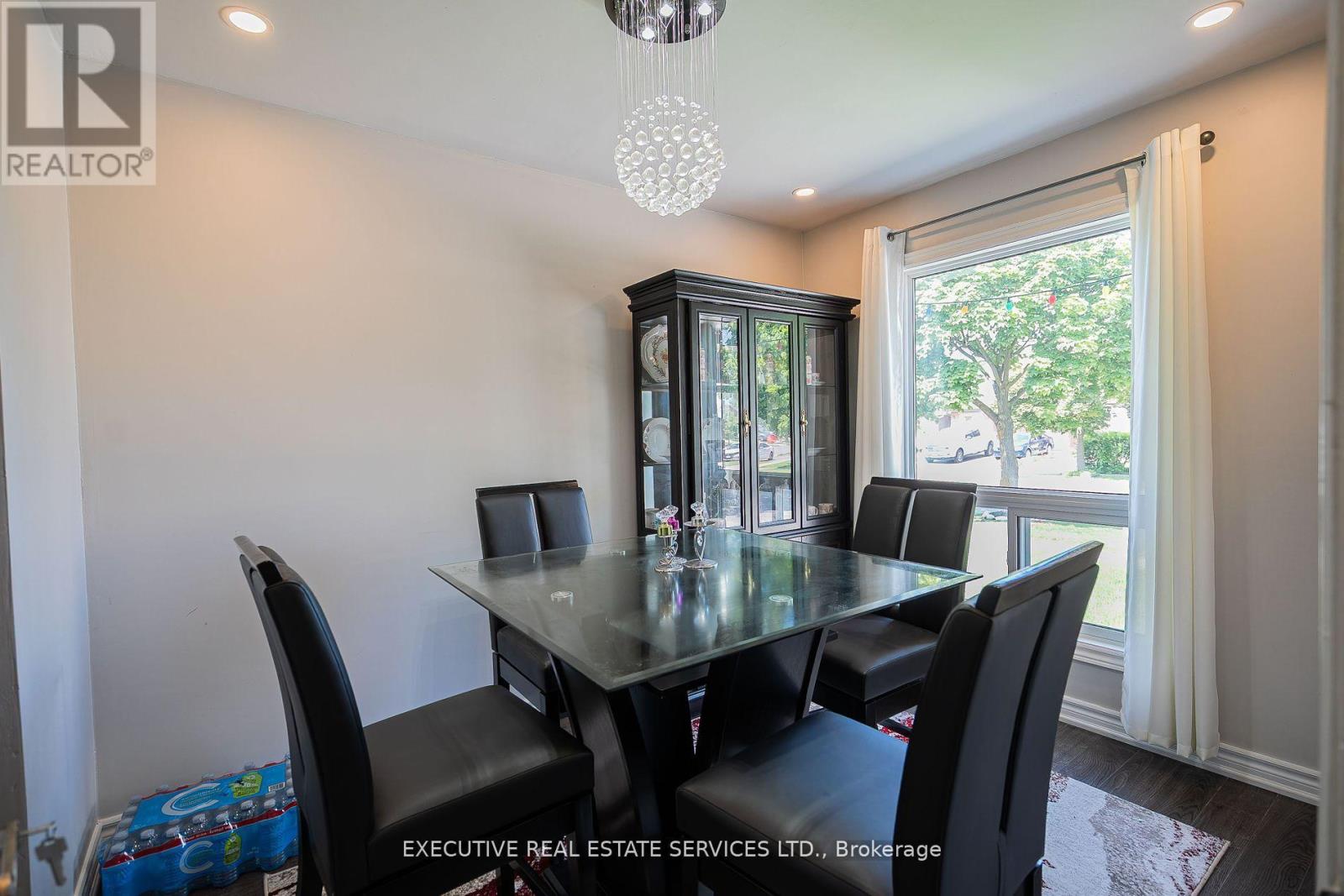 Photo 18 of 4 Simmons Boulevard, Brampton ON