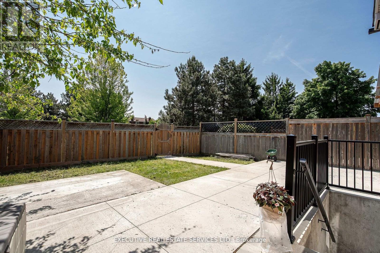 Photo 37 of 4 Simmons Boulevard, Brampton ON