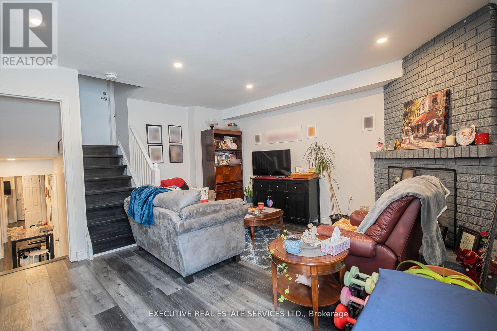 Photo 38 of 4 Simmons Boulevard, Brampton ON