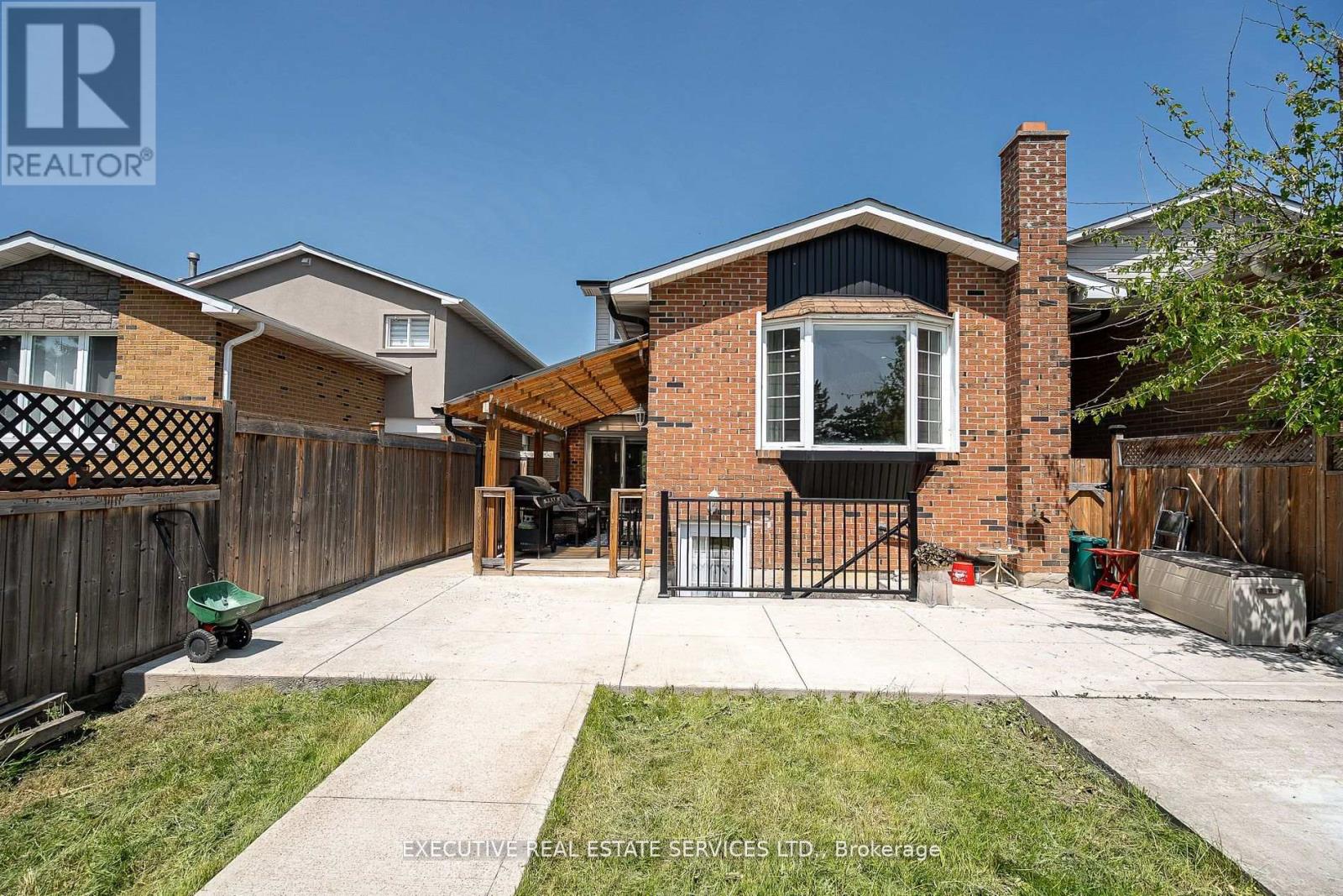 Photo 17 of 4 Simmons Boulevard, Brampton ON