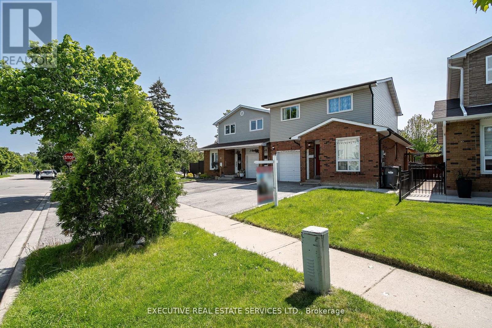 Photo 32 of 4 Simmons Boulevard, Brampton ON