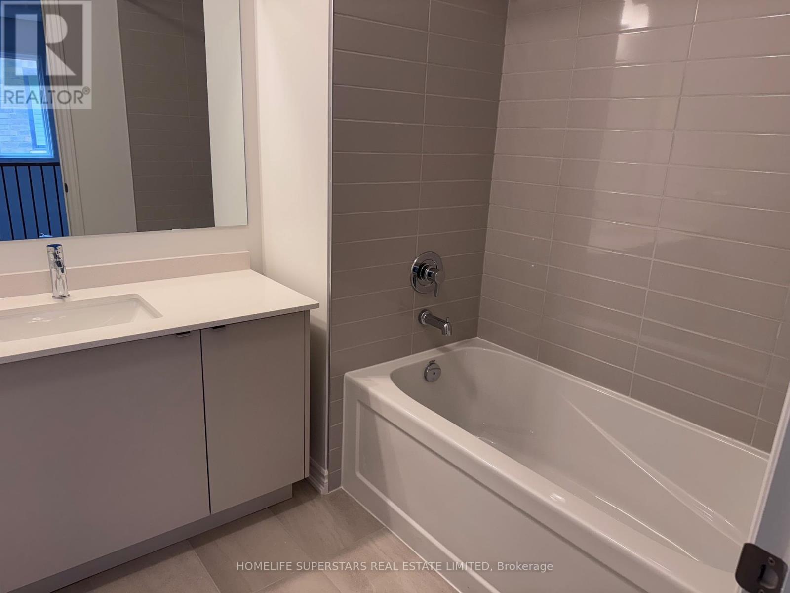 Photo 1 of 291 Bergamot Avenue, Milton ON