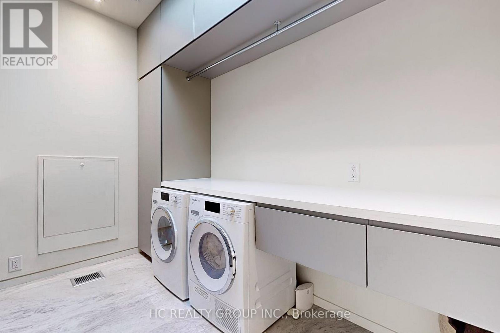 Photo 29 of 1336 Hillhurst Road, Oakville ON