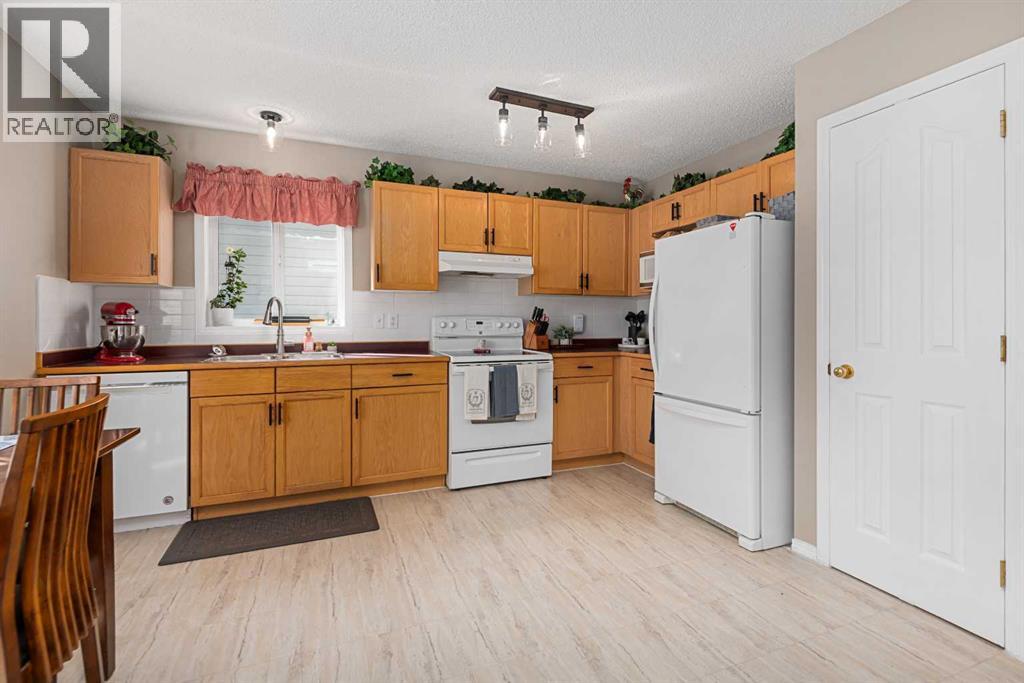 Photo 20 of 54 Saddlemead Way Ne, Calgary AB