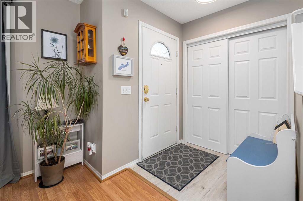 Photo 7 of 54 Saddlemead Way Ne, Calgary AB
