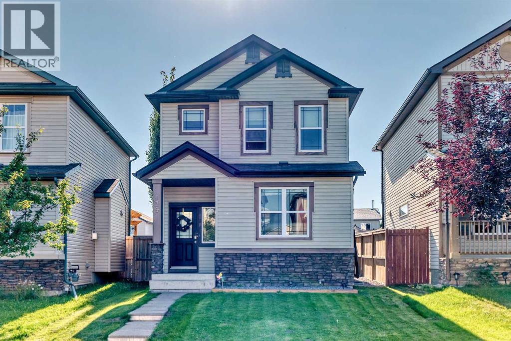 Single Family House for Sale in  Covecreek Place NE Coventry Hills Calgary 