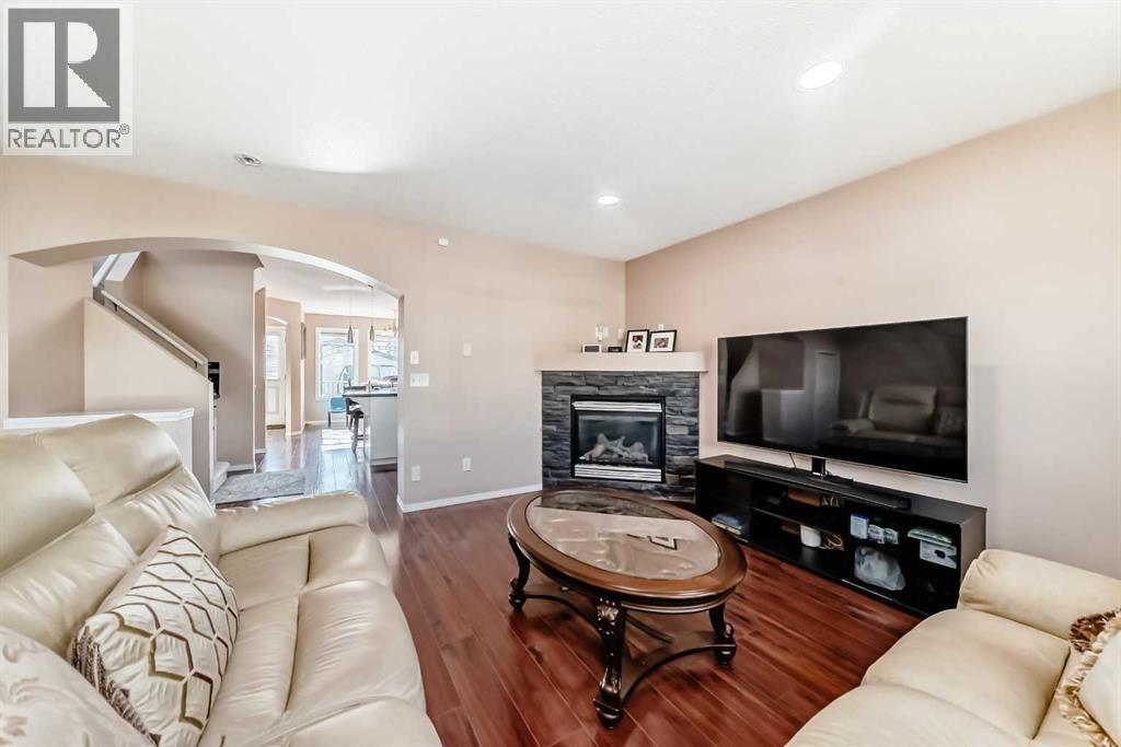 Single Family House for Sale in  Covecreek Place NE Coventry Hills Calgary 