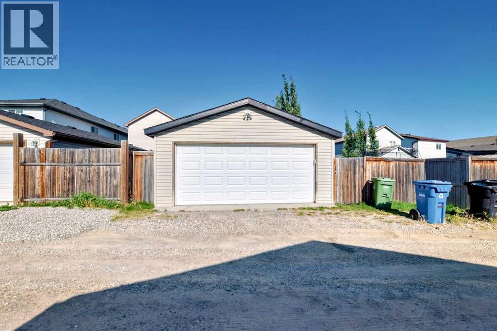 Single Family House for Sale in  Covecreek Place NE Coventry Hills Calgary 