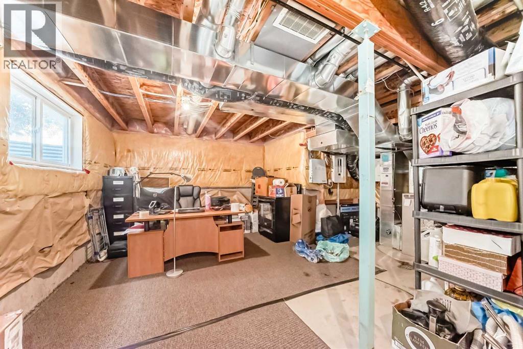 Single Family House for Sale in  Covecreek Place NE Coventry Hills Calgary 