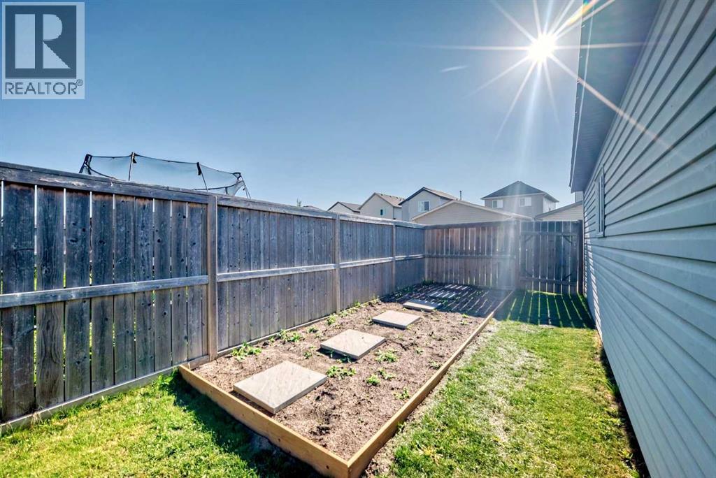 Single Family House for Sale in  Covecreek Place NE Coventry Hills Calgary 