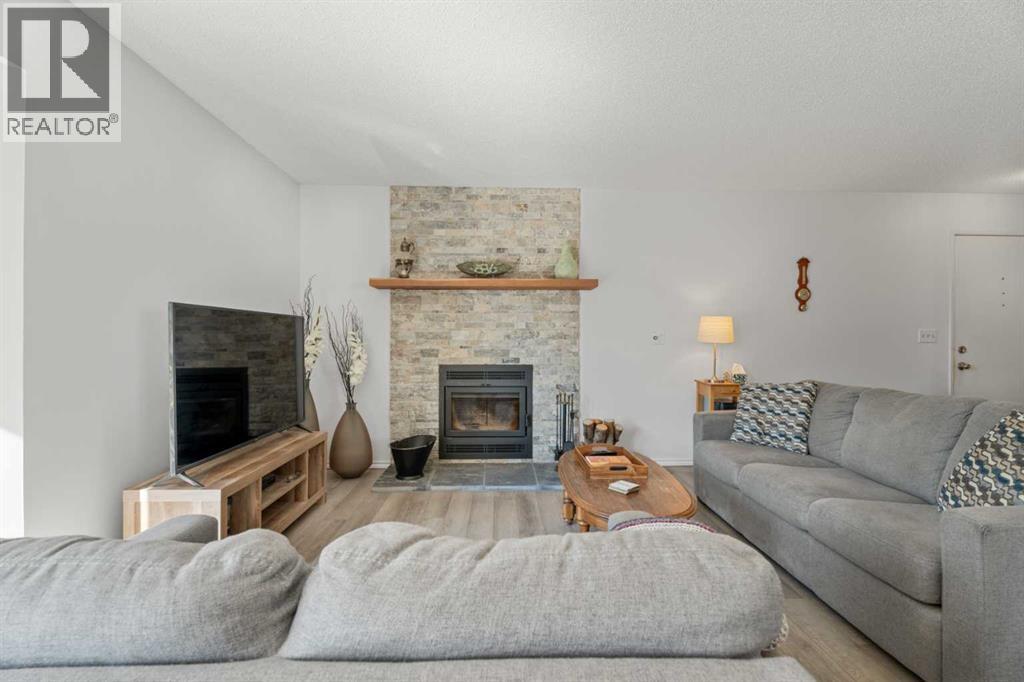 Photo 8 of 103 Thorson Place, Okotoks AB