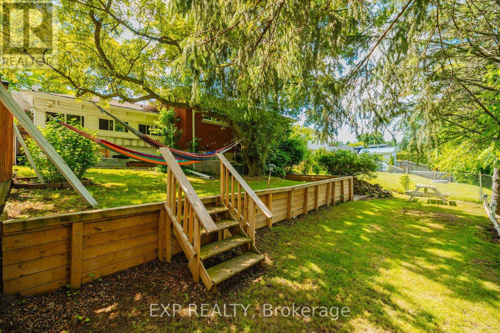 Photo 33 of 392 Fischer Hallman Road, Kitchener ON