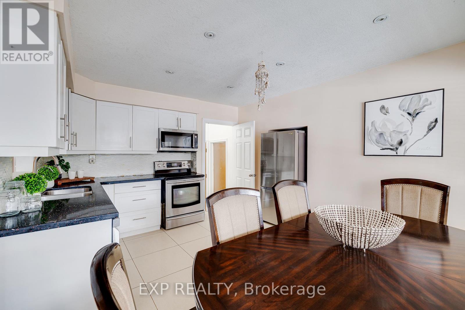 Photo 13 of 392 Fischer Hallman Road, Kitchener ON