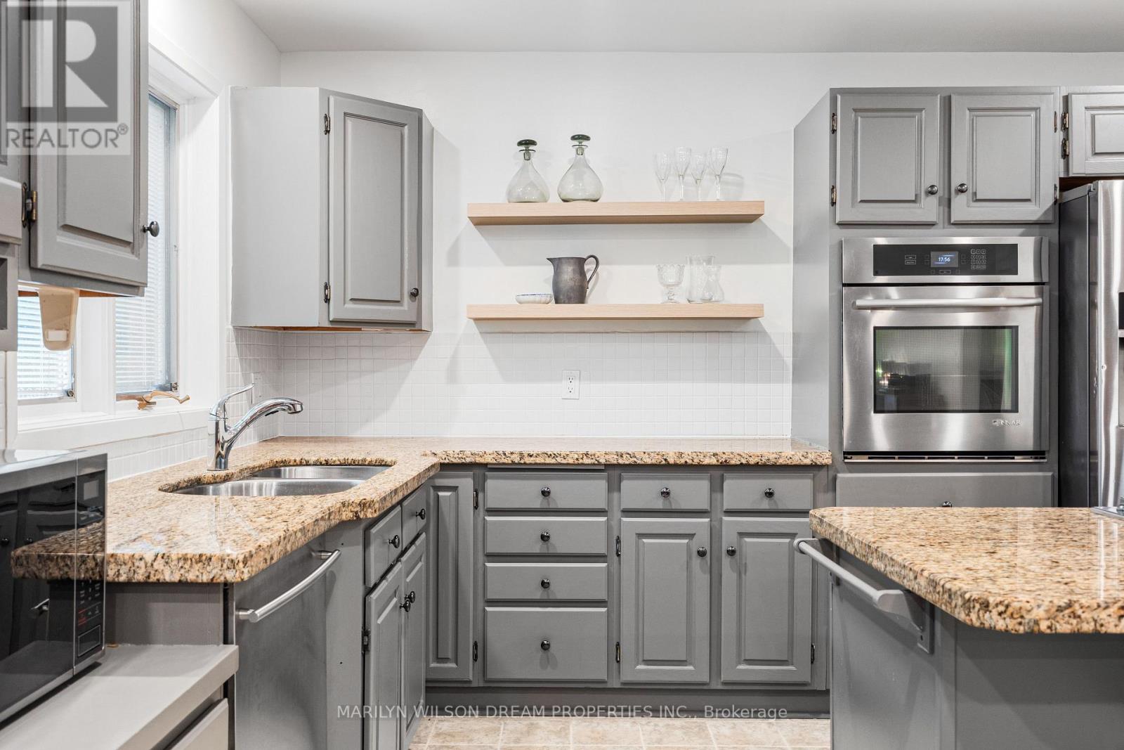 Photo 21 of 3 East Healey Avenue, Ottawa ON