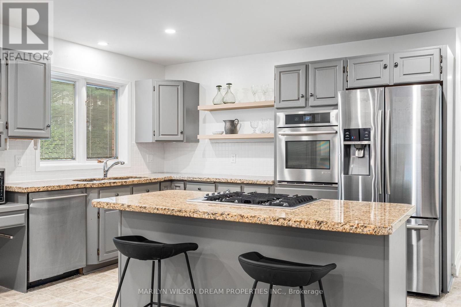 Photo 20 of 3 East Healey Avenue, Ottawa ON
