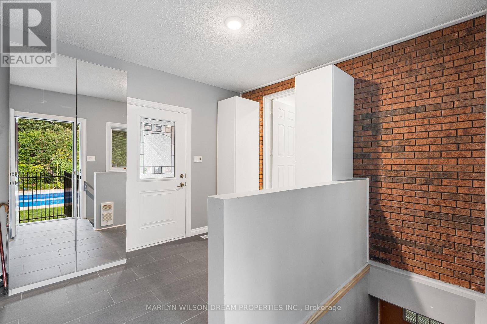 Photo 25 of 3 East Healey Avenue, Ottawa ON