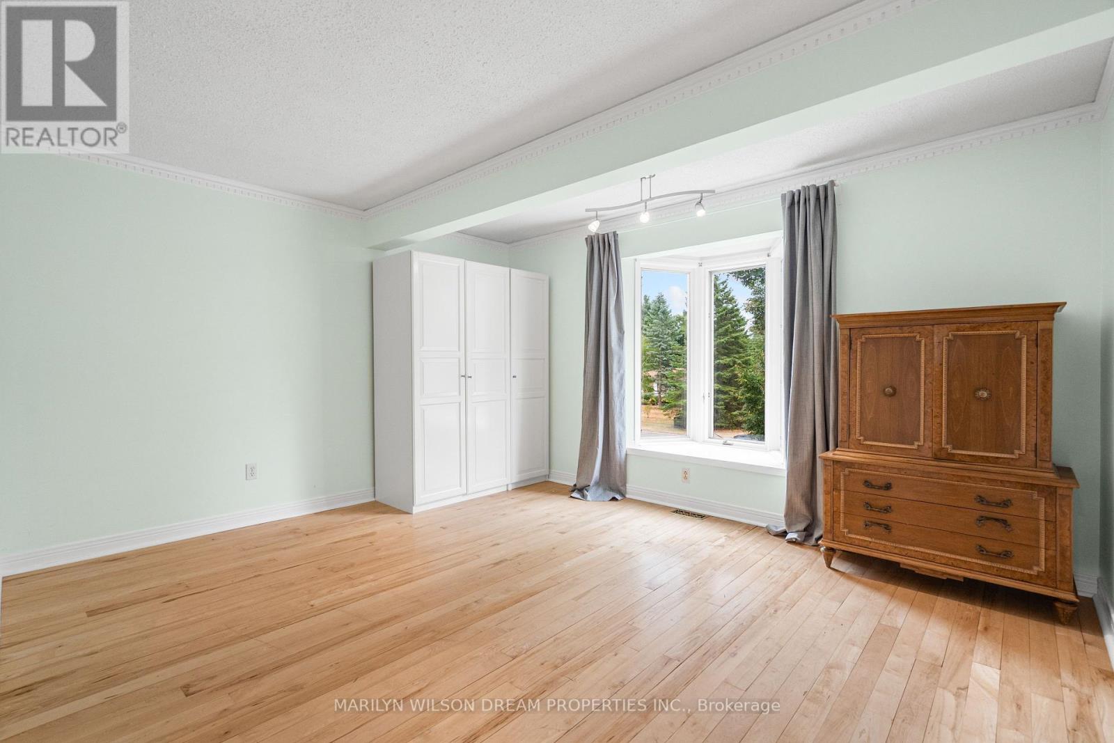 Photo 30 of 3 East Healey Avenue, Ottawa ON