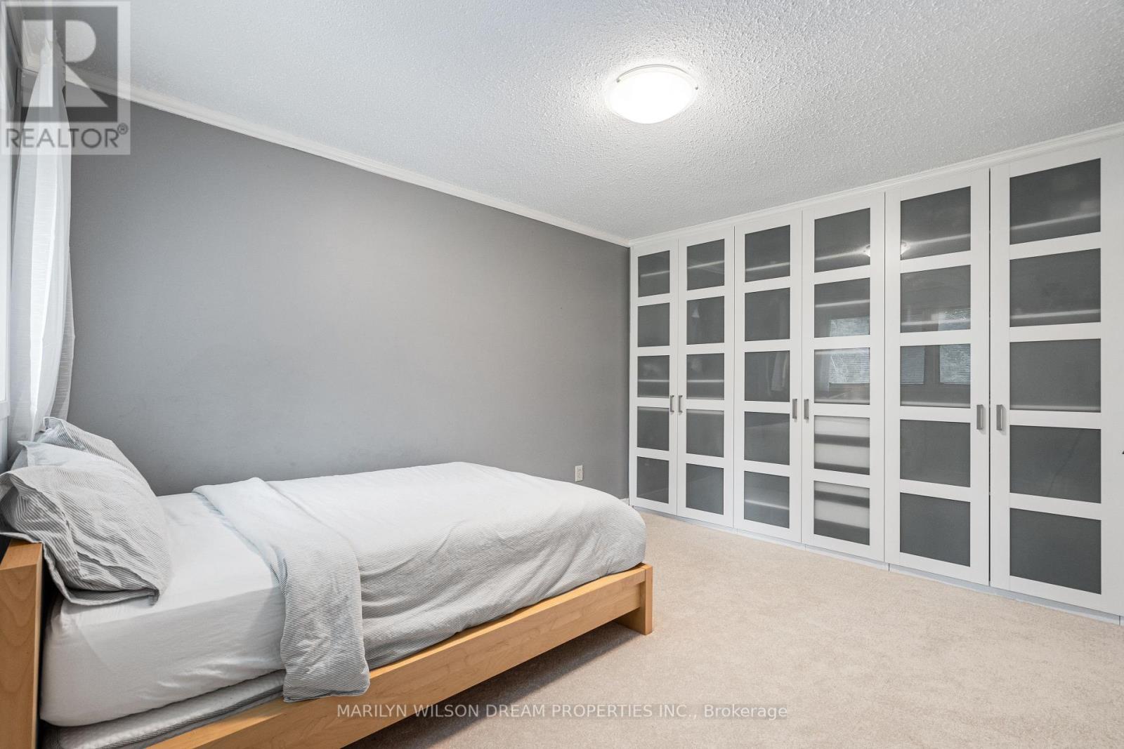 Photo 32 of 3 East Healey Avenue, Ottawa ON
