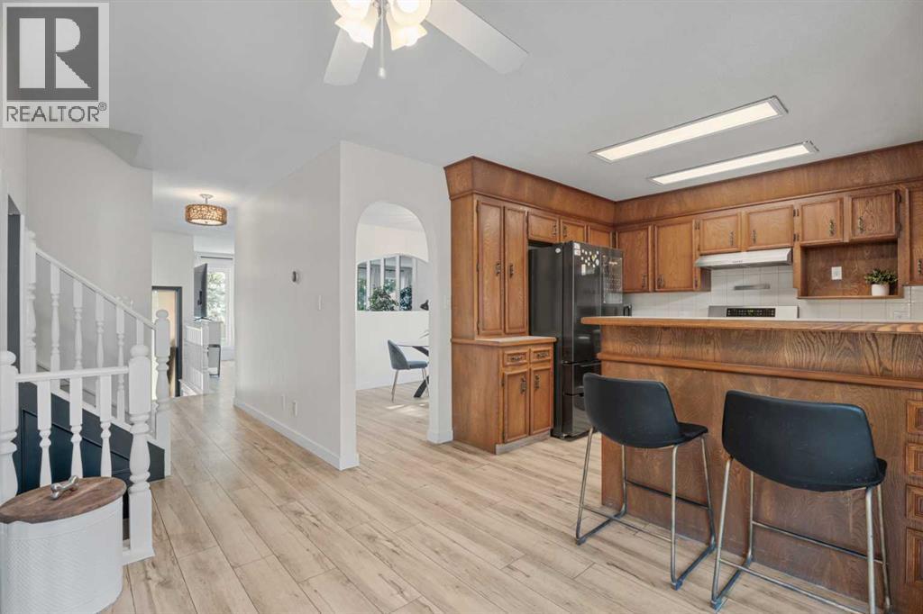 Photo 15 of 318 Shawnessy Drive Sw, Calgary AB