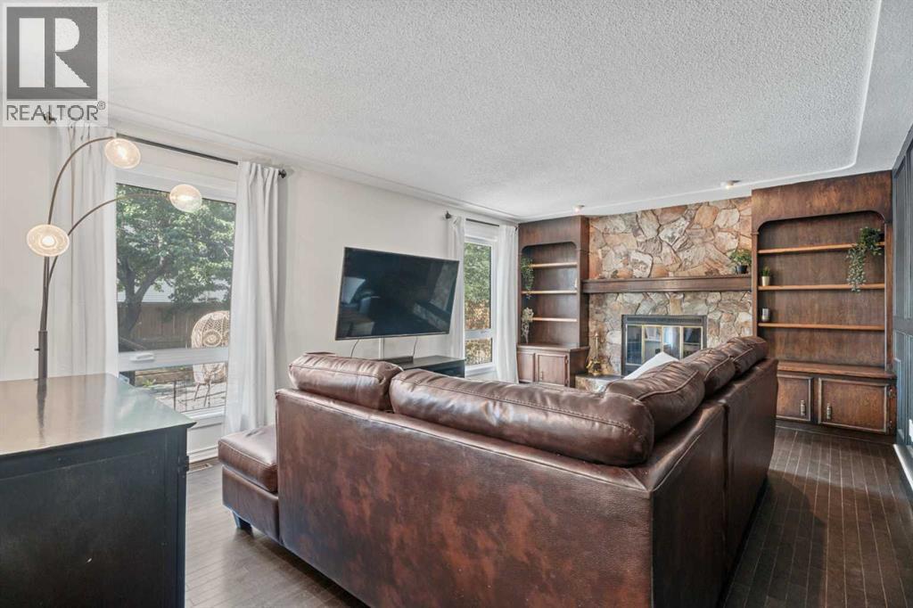 Photo 19 of 318 Shawnessy Drive Sw, Calgary AB