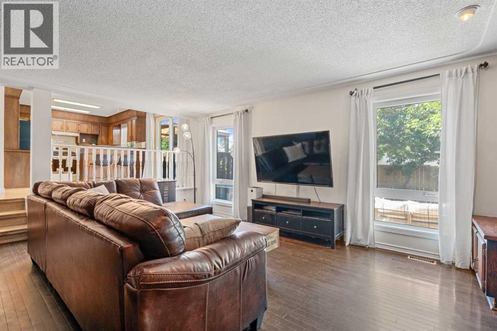 Photo 20 of 318 Shawnessy Drive Sw, Calgary AB
