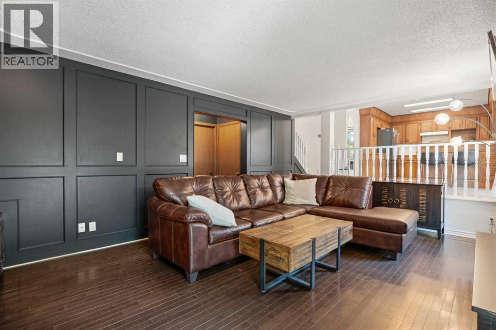 Photo 21 of 318 Shawnessy Drive Sw, Calgary AB