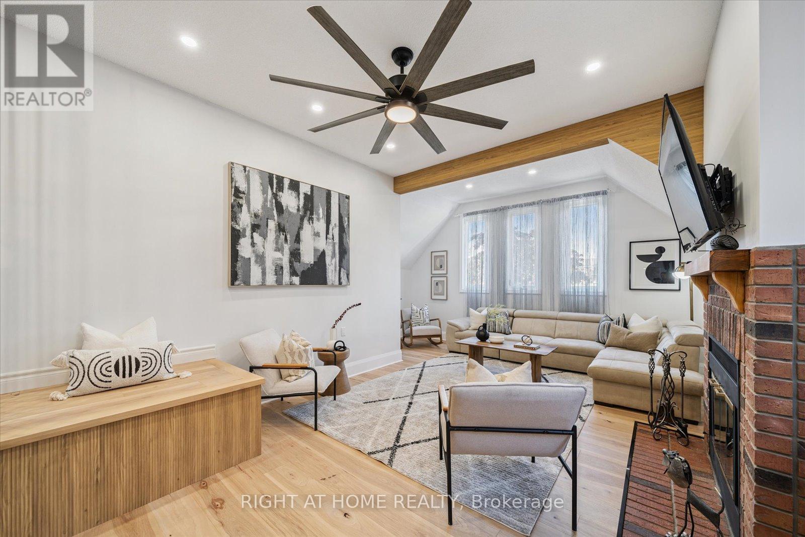 Photo 34 of 32 Heaver Drive, Whitby ON