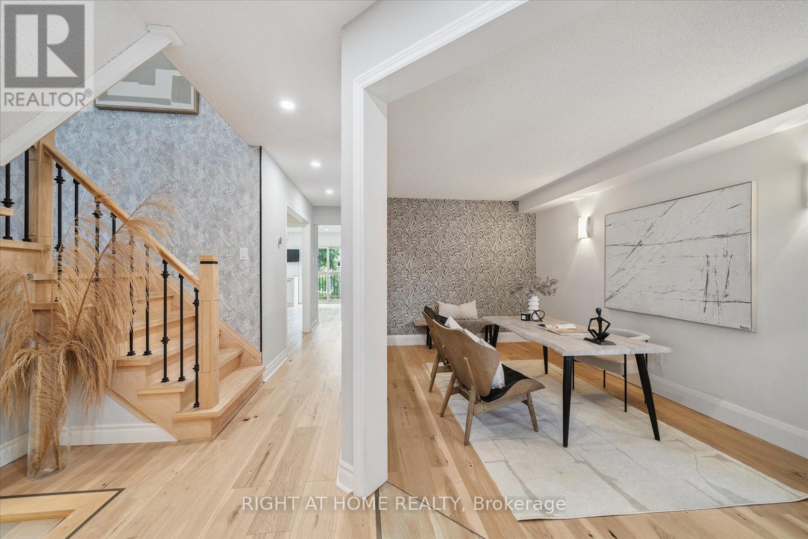 Photo 16 of 32 Heaver Drive, Whitby ON
